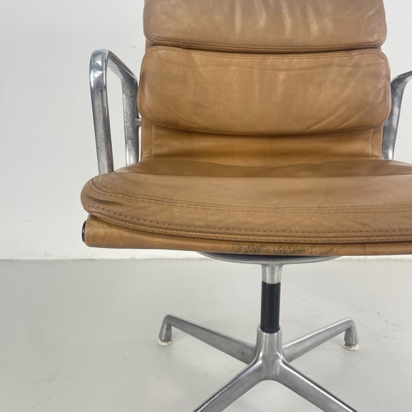 Eames herman miller camel leather soft pad group chair – A rare vintage treasure