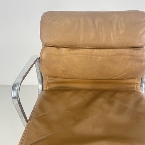 Eames herman miller camel leather soft pad group chair – A rare vintage treasure