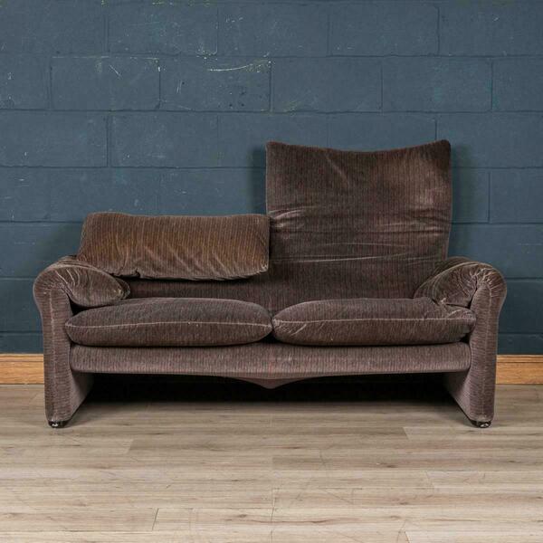 20th century maralunga sofa in original velvet fabric by vico magistretti – A rare vintage treasure