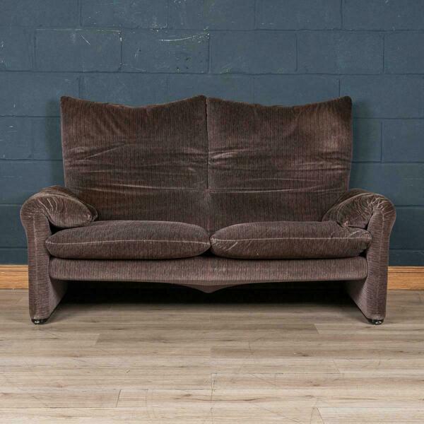 20th century maralunga sofa in original velvet fabric by vico magistretti – A rare vintage treasure